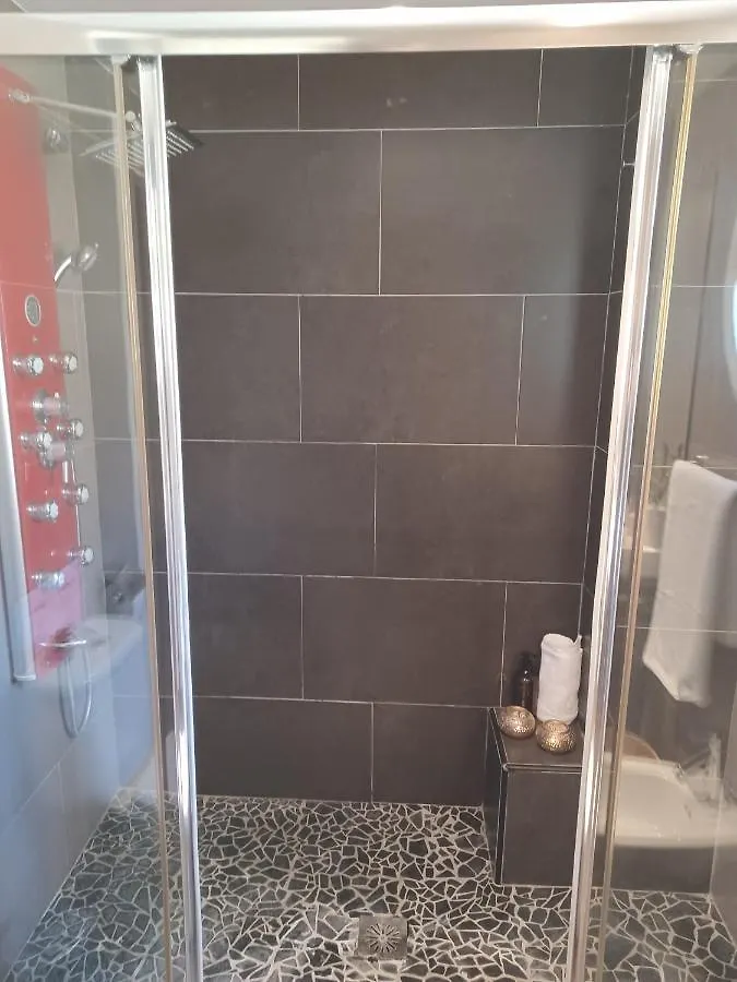 Apartamento 140 M2, 400 Metros De La Playa En Benalmadena Apartment