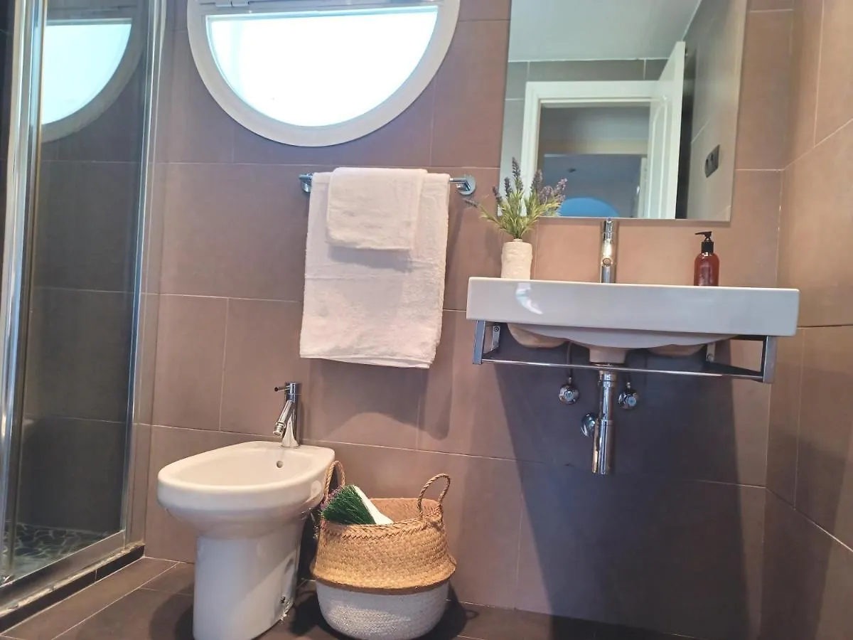 Apartamento 140 M2, 400 Metros De La Playa En Benalmadena Spain